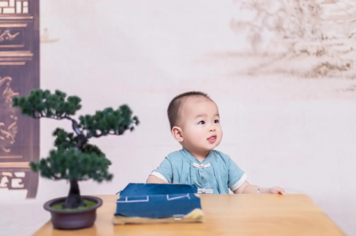 菏泽三个月宝宝抬头不稳